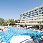 Lycus Semesteranläggning (resort)