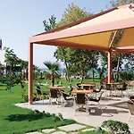Lycus Resort 5*